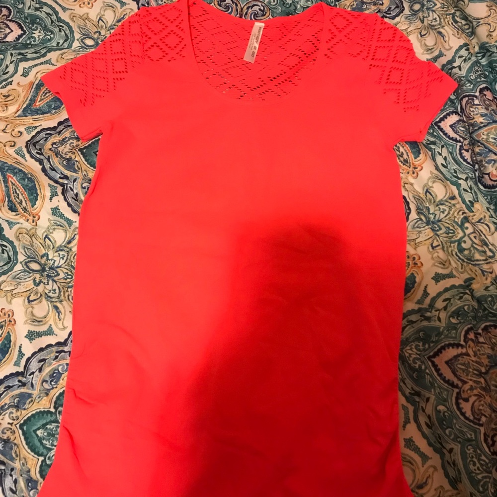 A shirt - Picture 2 of 2
